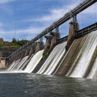US Army Corps of Engineers suspended scaffolding during slide gate construction on 800-foot dam